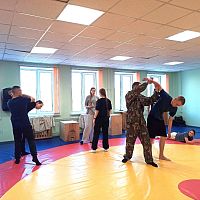 Практические занятия по боевым приемам борьбы