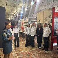 Первокурсники ПБ-2-25 на страже знаний и безопасности!