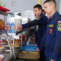 «Один день из жизни солдата срочной службы в ВС РФ»