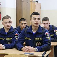 Встреча студентов колледжа с представителем Пограничного управления ФСБ России по Сахалинской области