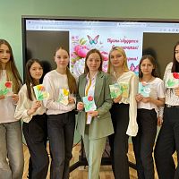  Творческая мастерская по изготовлению открыток в подарок мамам и бабушкам