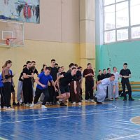 Весёлые старты: первый курс показал силу, ловкость и командный дух!