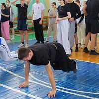 Весёлые старты: первый курс показал силу, ловкость и командный дух!