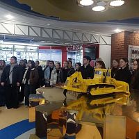 9 апреля студенты группы Э-1-24 вместе с преподавателем Самариной Маргаритой Васильевной посетили музей истории трактора
