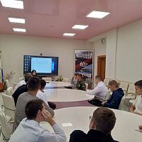 «Паутина социальных сетей»: первое занятие по кибербезопасности со студентами первого курса