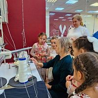Маленькие гости колледжа: знакомство с швейным направлением и профессиями в рамках проекта «Профессионалитет — детский сад»