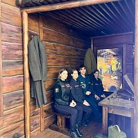 19 декабря студенты поискового отряда «Землянка» под руководством преподавателей Капранова А.В. и Генералова А.Н. посетили историко-патриотический центр ЧГУ им. И.Н. Ульянова «Наследники Победы»