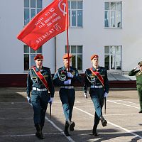 Торжественная линейка, посвященная Дню Победы
