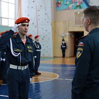 Прошёл традиционный смотр строя и песни