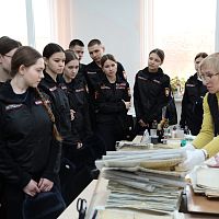 На экскурсию – в архив