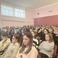 В ЧЭТК выступил Чувашский государственный академический ансамбль песни и танца