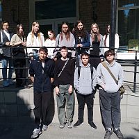 Поход в библиотеку Пушкина с презентациями на тему "Великие математики и их вклад в развития общества", а также "Применение математики в жизни общества"
