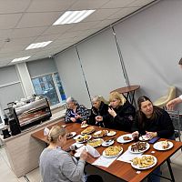  В преддверии Дня Матери в колледже прошел конкурс "Мама лучшая на свете!"