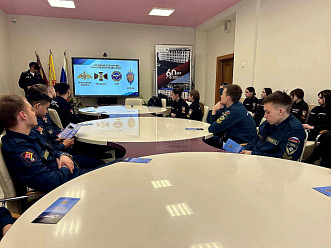 Профориентационная встреча с сотрудниками Пограничного управления ФСБ России по Восточному арктическому району