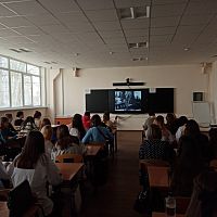 Студенты ЧЭТК присоединились к просмотру документального фильма "Пути невыдуманных героев" 