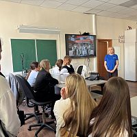  Будущие студенты заглянули в колледж: день открытых дверей в разгаре!