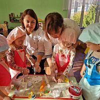Воспитанники детского сада познакомились с основами кондитерского мастерства