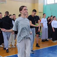 Весёлые старты: первый курс показал силу, ловкость и командный дух!