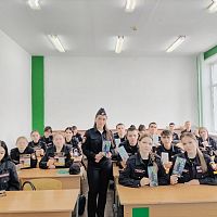  Встреча студентов с участковым инспектором ПДН — Демидович Динарой Александровной