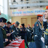 Церемония вручения медалей «За участие в военном параде в День Победы 80 лет»