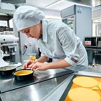 Студенты Чебоксарского экономико-технологического колледжа активно представляют компетенции «Поварское дело» , «Кондитерское дело», «Банковское дело» в Чемпионате профессионального мастерства «Профессионалы» - 2026