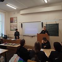 «Проверим свои знания по конституционному праву!»