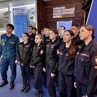 19 декабря студенты поискового отряда «Землянка» под руководством преподавателей Капранова А.В. и Генералова А.Н. посетили историко-патриотический центр ЧГУ им. И.Н. Ульянова «Наследники Победы»