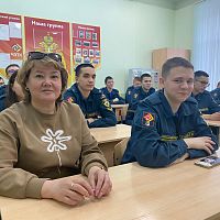 Социальный педагог Софронова Татьяна в группе БАС-1к-24 провела час безопасности с элементами кейсов и интерактива