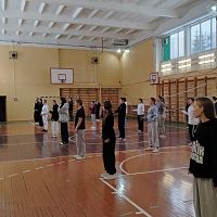 Новогодняя зарядка с Дедом Морозом и Снегурочкой!