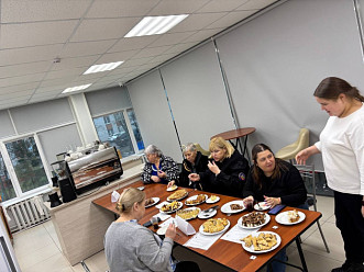  В преддверии Дня Матери в колледже прошел конкурс "Мама лучшая на свете!"