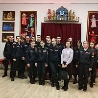 19 октября группы ПД-3К-25 и ПБ-1-26 вместе с преподавателями Гавриловой Т.Ю. и Соколовой Ю.А. посетили Чувашский государственный театр кукол
