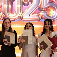 Во втором корпусе колледжа 3 июля состоялось вручение дипломов отделения "Подготовки рабочих кадров и специалистов сферы услуг и профессионального обучения лиц с ограниченными возможностями здоровья" и "Экономико-технологического отделения" 