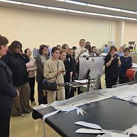 Студенты «Профессионалитета» побывали на швейной фабрике: от эскиза до готового изделия