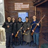 19 декабря студенты поискового отряда «Землянка» под руководством преподавателей Капранова А.В. и Генералова А.Н. посетили историко-патриотический центр ЧГУ им. И.Н. Ульянова «Наследники Победы»