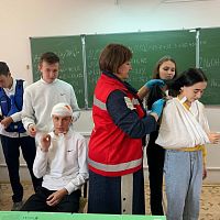 Первые декабрьские «Разговоры о важном» посвящены волонтерству