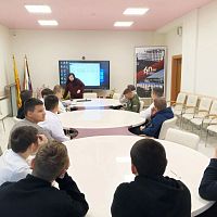 «Паутина социальных сетей»: первое занятие по кибербезопасности со студентами первого курса