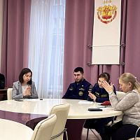 Конкурс чтецов ко Дню матери: праздник нежности и любви