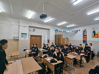 Недавно студенты нашего учебного заведения приняли участие в важной профилактической беседе. Перед аудиторией выступила инспектор по делам несовершеннолетних (ПДН) — Демидович Д. А.